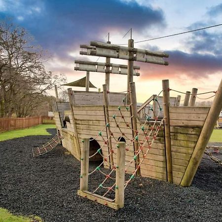 Apple Tree Lodge Hot Tub 3 Bedroom 2 Bars Morpeth Exterior photo