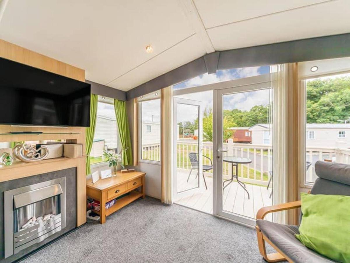 Apple Tree Lodge Hot Tub 3 Bedroom 2 Bars Morpeth Exterior photo